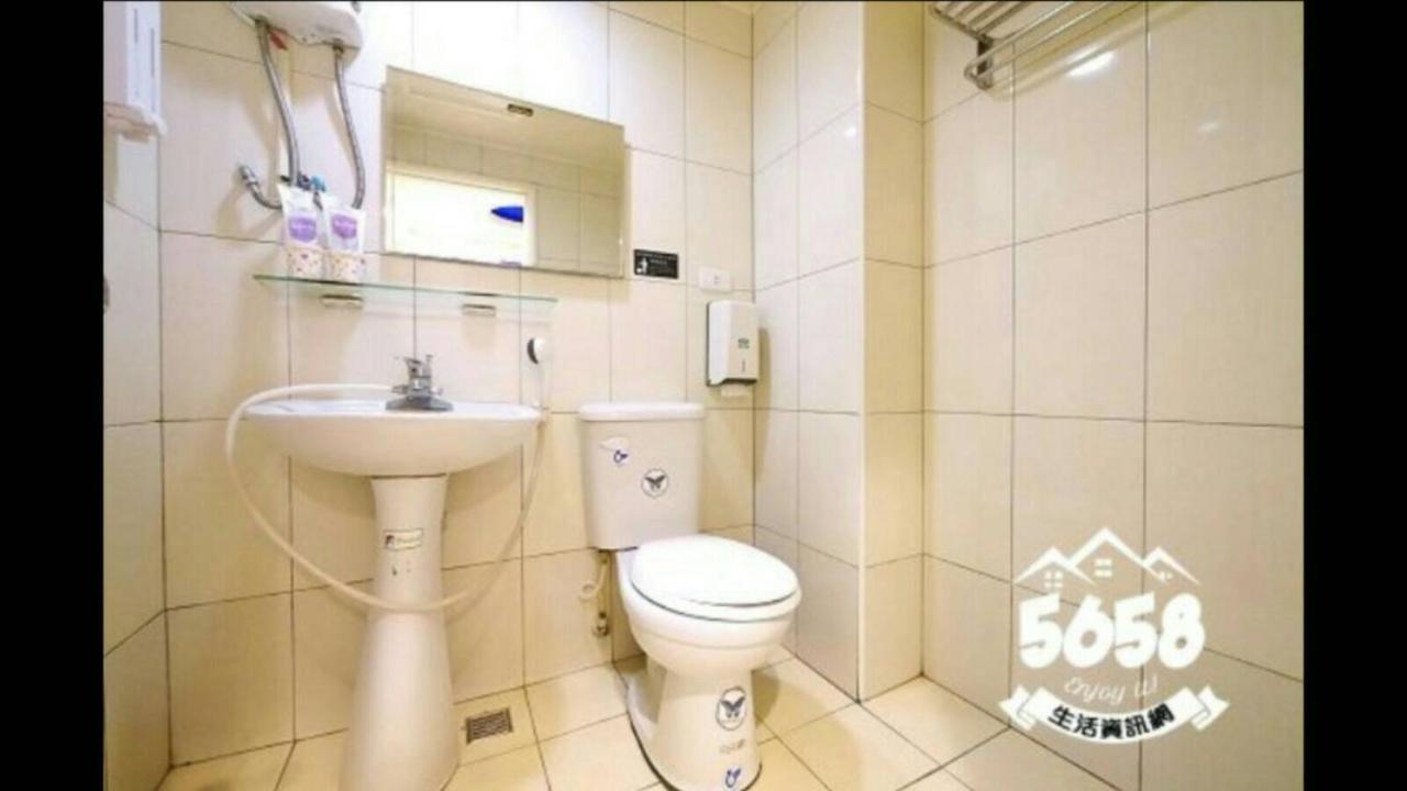 Апартаменты 逢甲nu House Тайчжун Экстерьер фото