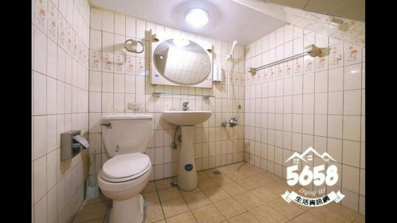 Апартаменты 逢甲nu House Тайчжун Экстерьер фото