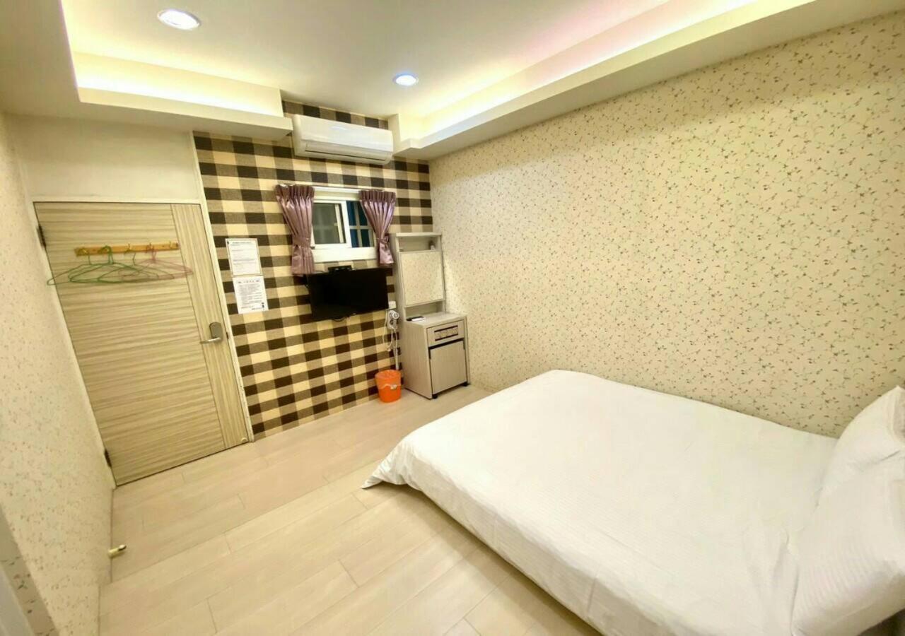 Апартаменты 逢甲nu House Тайчжун Экстерьер фото